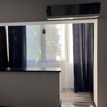 Mall Vitan Studio Eveline Bukarest Exteriör bild