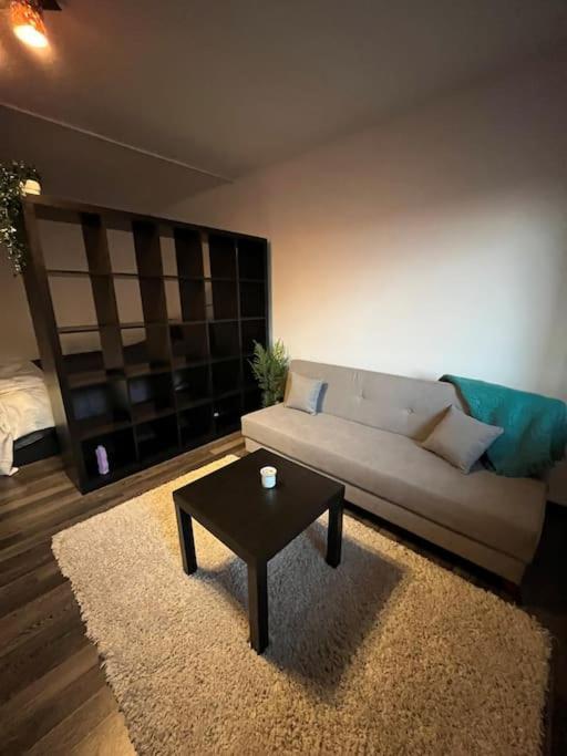 Mall Vitan Studio Eveline Bukarest Exteriör bild